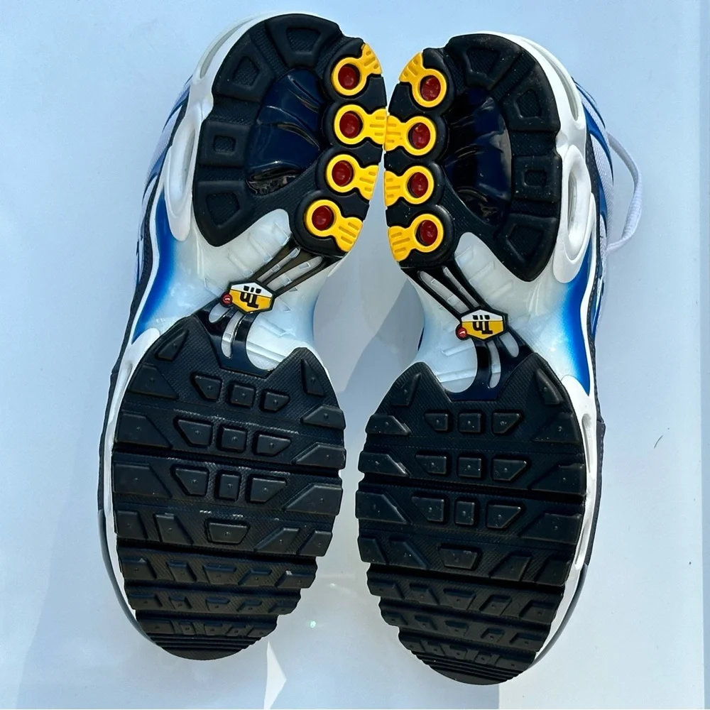 Nike Air Max Plus GS Casual Sneaker NEW Size US 7 Youth (fits Womens 8.5)